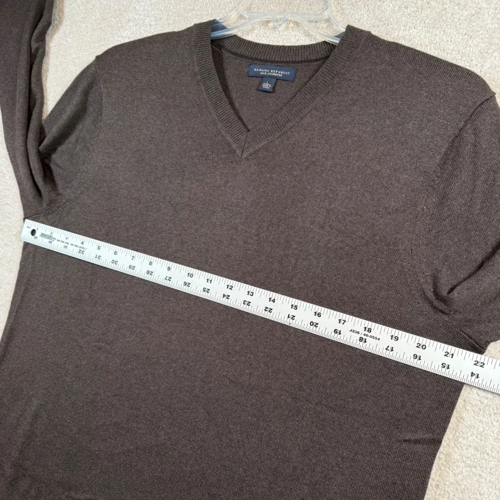 Banana Republic V-Neck Sweater Mens L Brown Silk Cashmere Blend Long‎ Sleeve